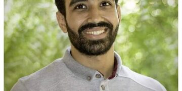 Journalist Karim Assaad arrested for publishing names of high profile Egyptians aboard T7-WSS